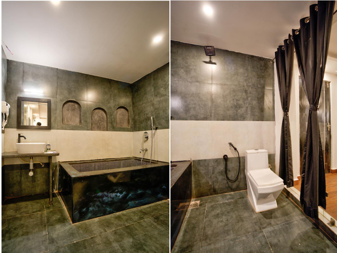 Bathroom 4, Hotel Vaggi's Place, North Goa