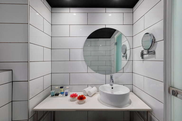 Bathroom 5, Soleil Boutique Hotel