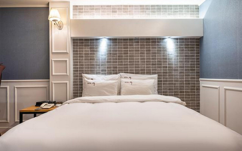 Bedroom 2, Uijeongbu Gru, Yangju