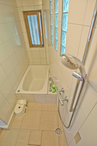 Bathroom 3, Moons Cafe Vacation Rental, Onomichi