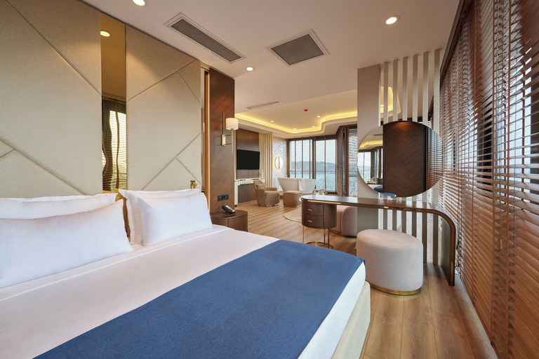 Bedroom 4, Çırağan Hotel Bosphorus, Beşiktaş