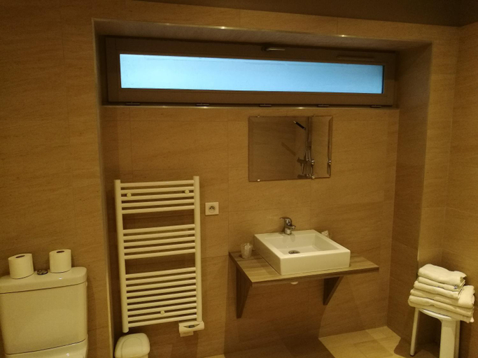 Bathroom 3, Hotel Armoricaine, Ille-et-Vilaine