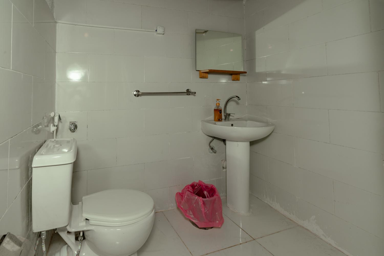 Bathroom 3, Krouma Camp & Ecolodge, Aswan
