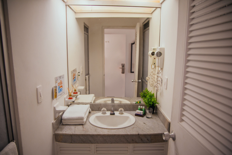 Bathroom, Hotel Estación by Destino Pacifico, Buenaventura