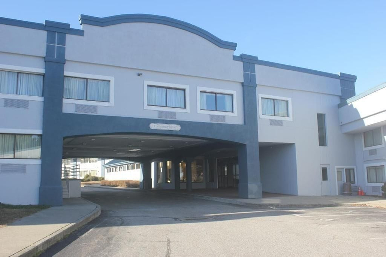 Exterior & Views, Regency Inn & Suites New London, Mystic, New London