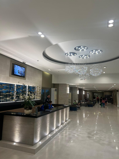 Food & Drinks 5, Sea Residences MOA-Eric Apartments, Pasay City