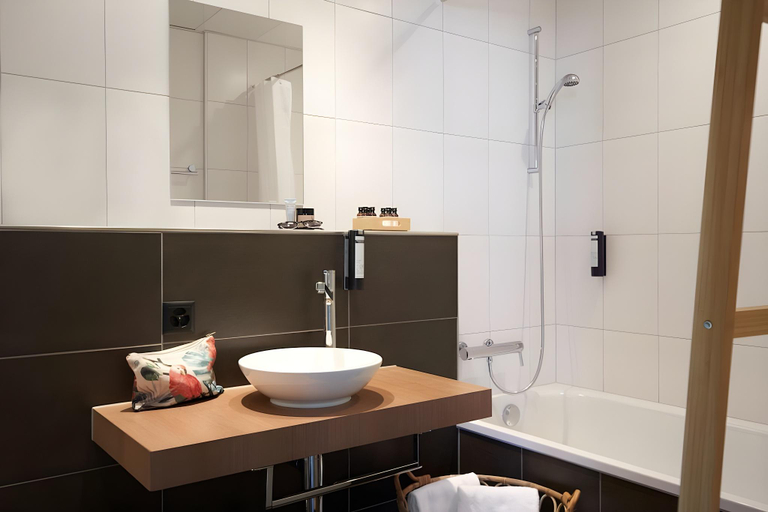 Bathroom 3, The Guesthouse, Interlaken