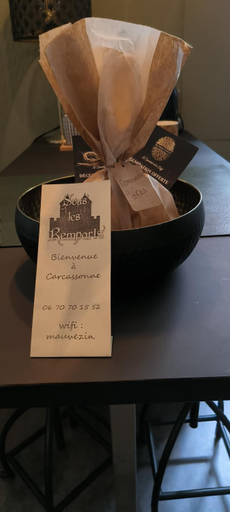 Food & Drinks 4, Appartement sous les remparts, Aude