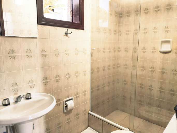 Bathroom 4, Hotel Ninho do Falcão, Camanducaia