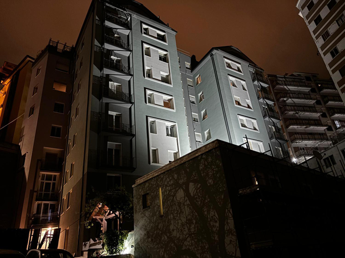 Others 4, ESSENTIAL ROOM & PARKING in Centro Citta con Parcheggio Privato e WIFI, Potenza