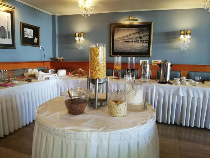 Food & Drinks 5, Amvrakia Hotel, West Greece