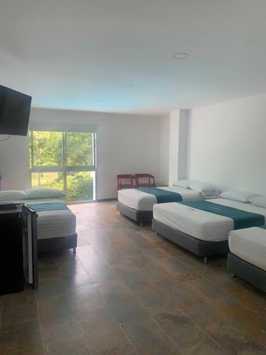 Room 4, Hotel Puerto Triunfo, Puerto Triunfo