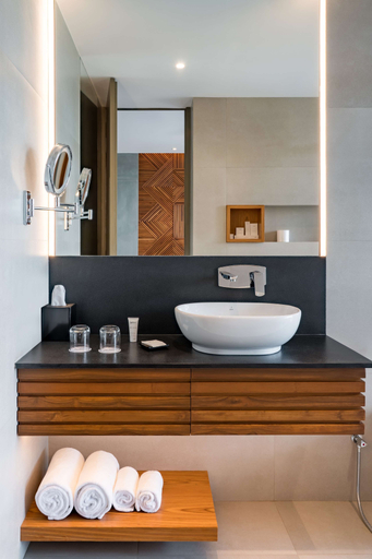 Bathroom 4, Radisson Resort and Spa Lonavala, Pune