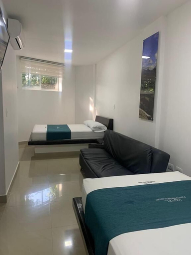 Room 2, Hotel Puerto Triunfo, Puerto Triunfo