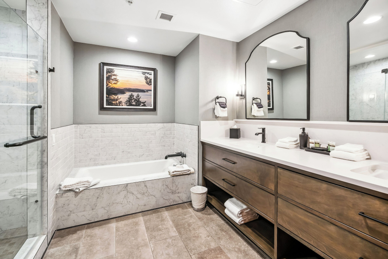 Bathroom 3, Roche Harbor Resort, San Juan