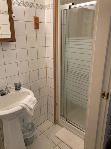 Bathroom 3, St. George Hotel, Cariboo
