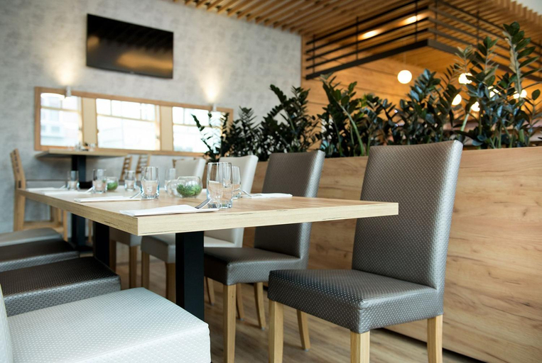 Food & Drinks 5, Hotel Grand, Hradec Králové