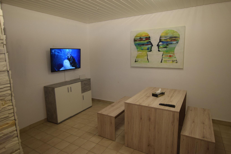 Others 4, AB Apartment 129, Stuttgart