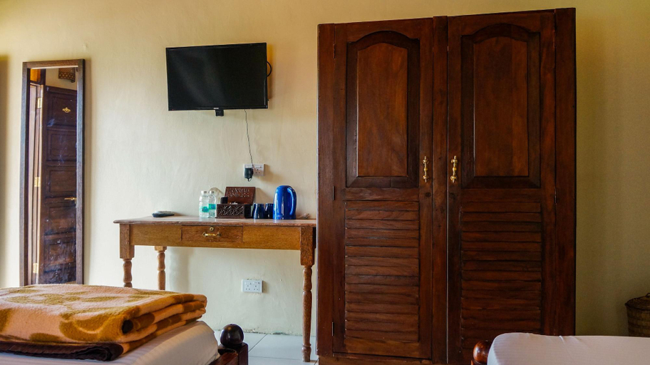 Bedroom 3, Smiles Beach Hotel, Kaskazini 'A'