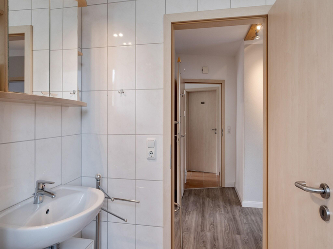 Bathroom 3, Cozy Coastal Escape with Garden, Nordwestmecklenburg