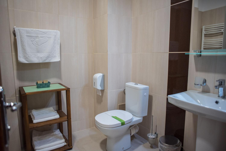 Bathroom 4, Marea Neagra Sinaia, Sinaia