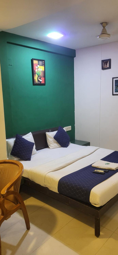 Bedroom 3, Hotel Isher International, Gandhinagar