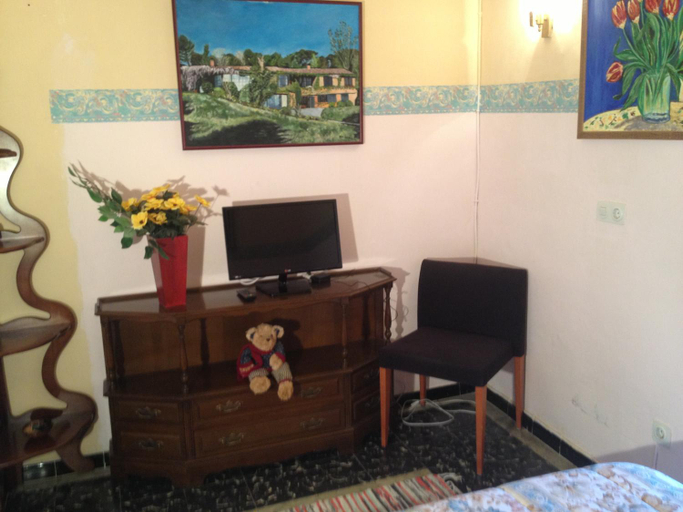 Bedroom 2, Hotel Comodoro, Girona