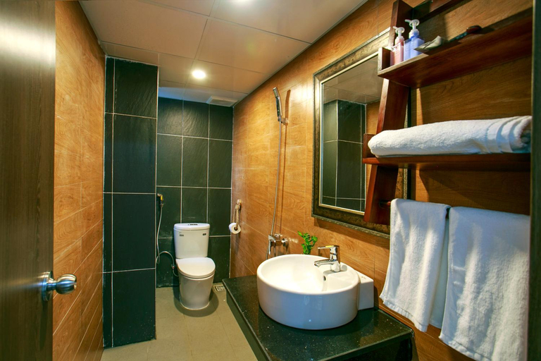 Bathroom 5, May's House Hoi An, Da Nang