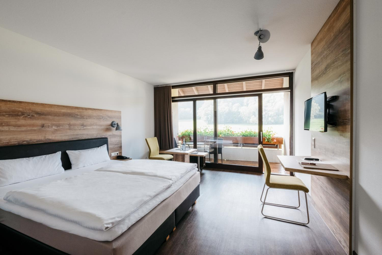 Bedroom 2, Restaurant & Landhotel Winter, Reutlingen