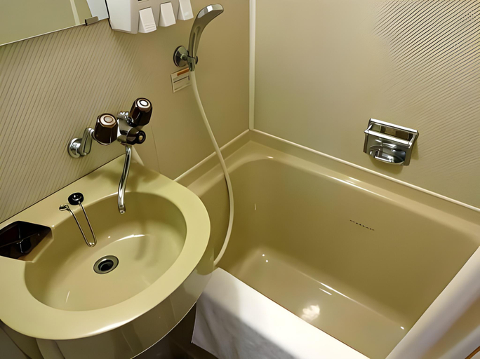 Bathroom 4, Court Hotel Niigata, Niigata
