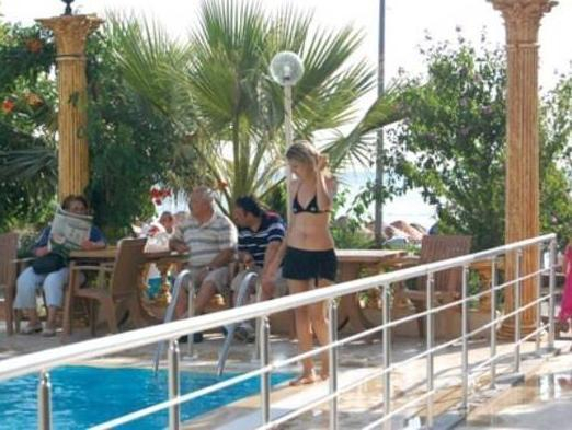 Others 3, Yasemin Hotel, Erdek