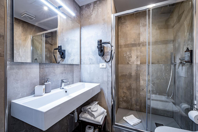Bathroom 4, Bed and Breakfast De Biffi, Florence