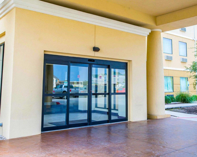 Exterior & Views 2, Sleep Inn & Suites New Braunfels, Comal