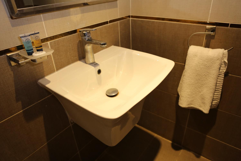 Bathroom, Al Muhaidib Residential Units, Al Bawadi District, Jeddah