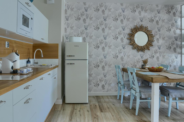 Others 4, Apartament blisko plazy USTRONIE APARTMENTS -Nadmorski Luksus, Kołobrzeg