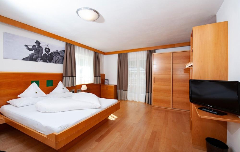 Bedroom 3, Hotel Eller, Bolzano