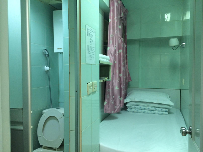 Bathroom 4, Wellyet Guest House, Kowloon