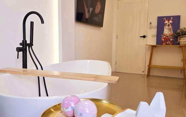 Bathroom, Flamingo Villa, Muang Rayong