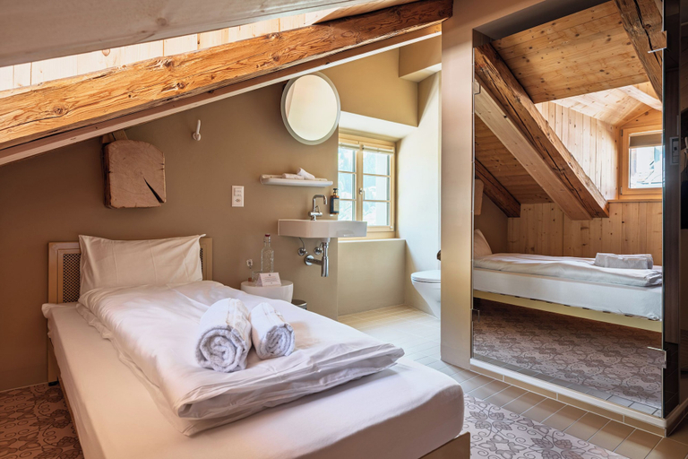 Bedroom 3, Speluca Brauerei & Genusshotel, Hinterrhein