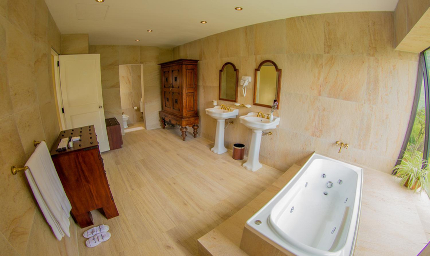 Bathroom 4, Hunasfalls Hotel, Ukuwela