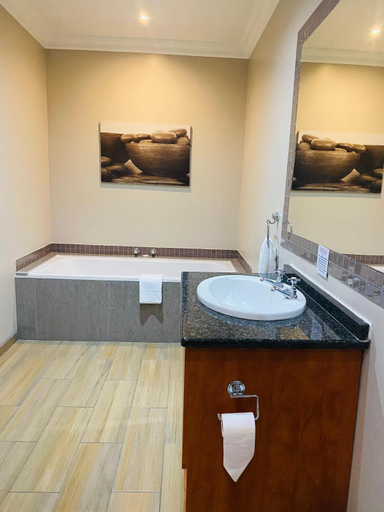 Bathroom, Imbali Boutique Hotel, Sisonke
