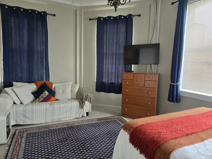 Bedroom 3, Royal Accommodation, Stratford