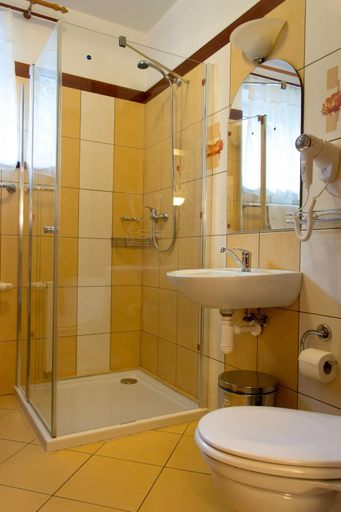 Bathroom 3, Apartamenty Gronik, Cieszyn