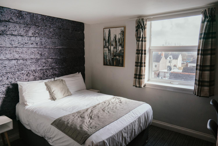 Bedroom 2, Hotels 24-7 - The Old Victoria Hotel, Newport