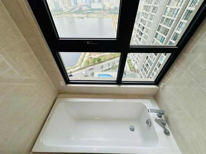 Bathroom 4, Vincom Plaza Vinhomes Sky Lake Pham Hung My Đinh, Từ Liêm