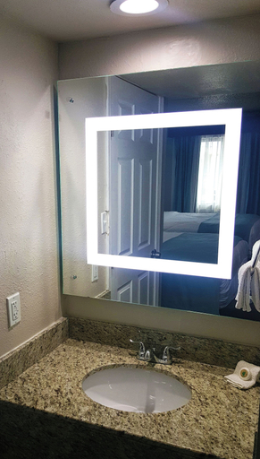 Bathroom, Spanish Trails Inn, Webb