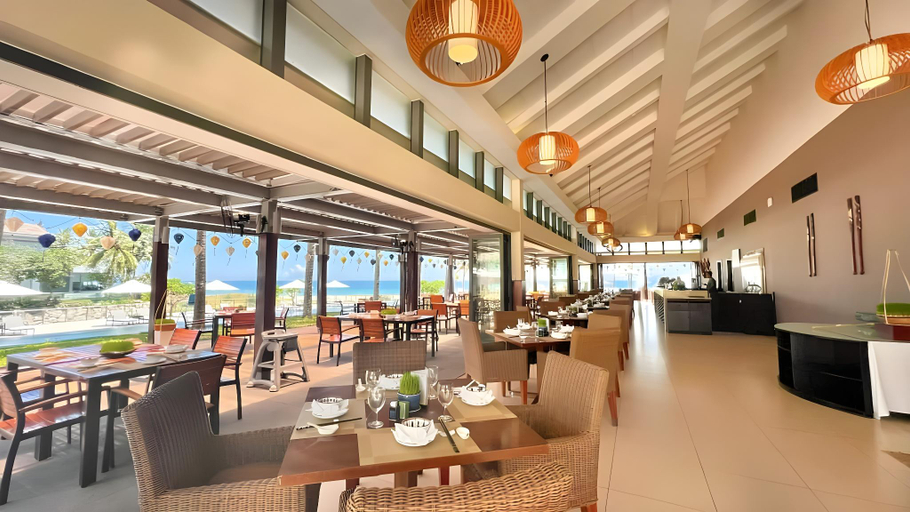 Food & Drinks 5, Luxury 4BR Villa, Ocean view, Ideal For Relaxing B-3, Da Nang