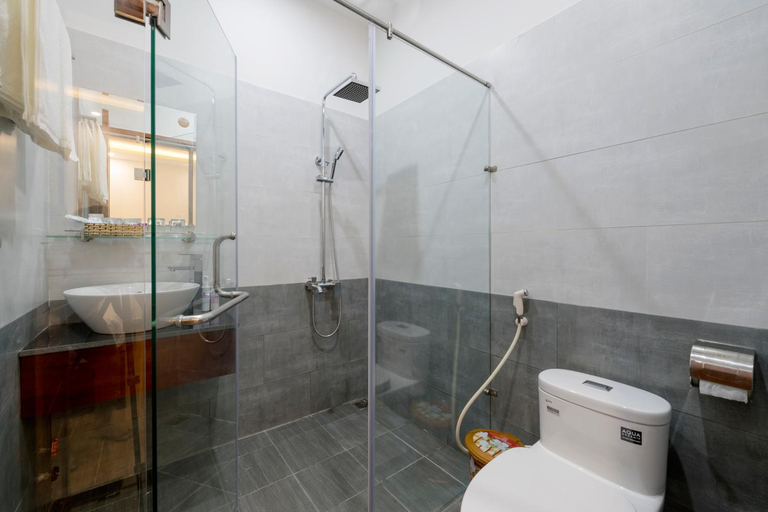 Bathroom 3, Hoi An Impression Homestay, Da Nang