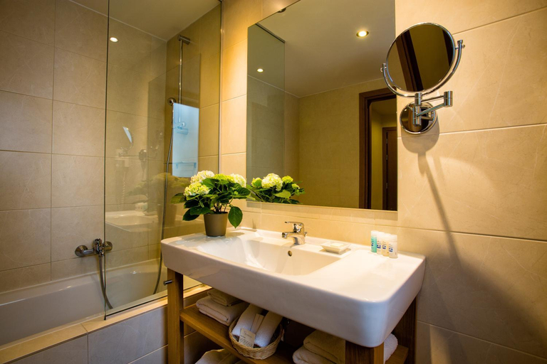 Bathroom 4, The Athens Gate Hotel, Attica