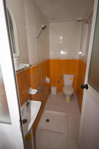 Bathroom 3, Hotel Meftah Chaouen, Chefchaouen